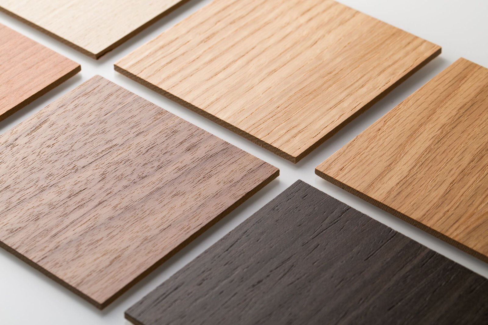 Pine, Meranti, Sagwan, Ivory Coast and Teak wood varieties